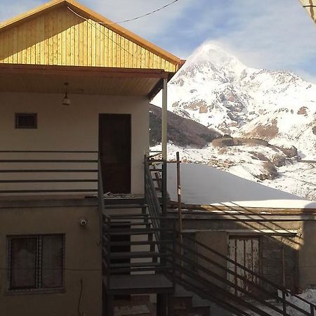 Guest House Sunset Kazbegi Exterior foto