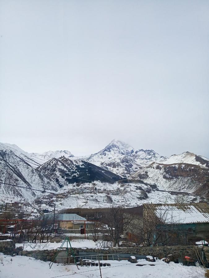 Guest House Sunset Kazbegi Exterior foto