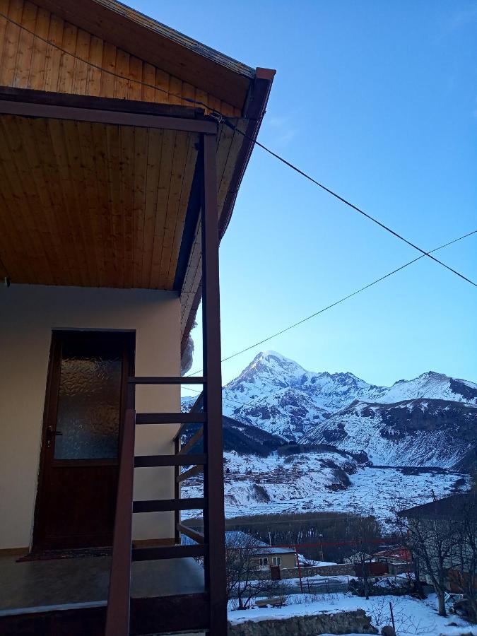 Guest House Sunset Kazbegi Exterior foto