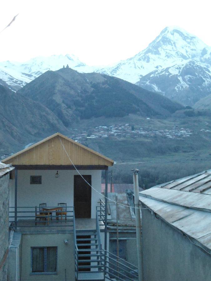 Guest House Sunset Kazbegi Exterior foto